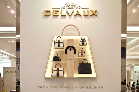 Delvaux @ Selfridges Jewelry Store Interior, Handbag Display, Clothing Store Design, Joinery Design, Window Display Design, Interior Design Presentation, Store Interiors, Display Wall, Stall Designs