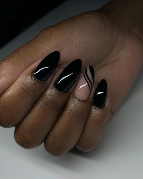 🖤 Black Nails Oval, Gray Almond Nails, Black Acrylic Nails Almond, Black Color Nails, Black Nail Polish Designs, Black Dip Nails, Black Almond Nails Designs, Black Nails Trendy, Fall Nails Black