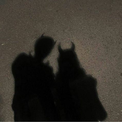 Couple Shadow, Demon Aesthetic, Devil Aesthetic, Instagram Goals, Fotografi Kota, Girl Background, Image Nature, Shadow Pictures, Couple Wallpaper