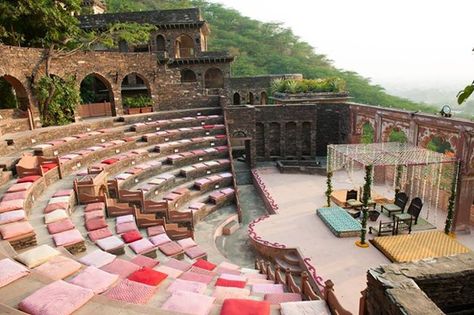 Neemrana Fort, Best Wedding Destinations, Dream Wedding Locations, Best Destination Wedding Locations, Indian Wedding Theme, Indian Destination Wedding, Wedding Hall Decorations, Destination Wedding Decor, Palace Wedding