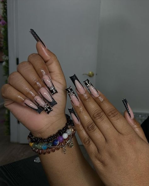 Read Nails, Black Acrylic Nail Designs, Glitter Nails Acrylic, Black French Tips, Black Acrylic Nails, Acrylic Toe Nails, Colored Acrylic Nails, Girly Acrylic Nails, French Tip Acrylic Nails