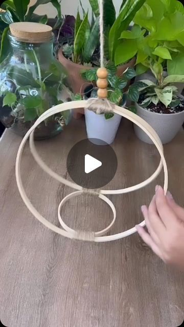 Diy Nature Decor, Macrame Hoop, Diy Hanging Planter, Wooden Wreaths, Wooden Hoop, Diy Hanging, Hanging Planter, Diy Crafts For Home Decor, Diy Plants