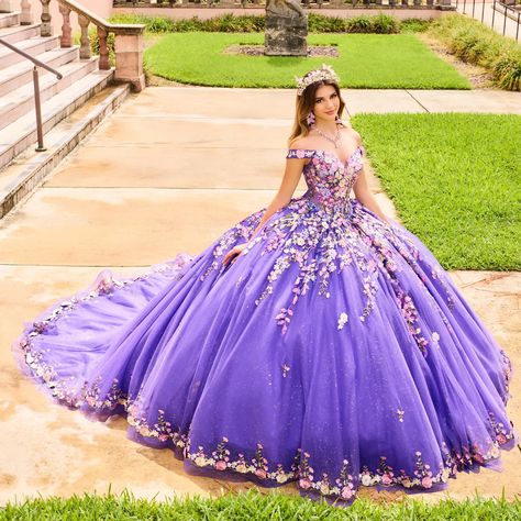 Princesa by Ariana Vara Pastel Prom Dress, Plus Prom Dresses, Quinceanera Dresses Red, Green Quinceanera Dresses, Purple Quinceanera Dresses, Flower Gown, Glitter Prom Dresses, Classic Prom Dress, Red Quinceanera Dresses