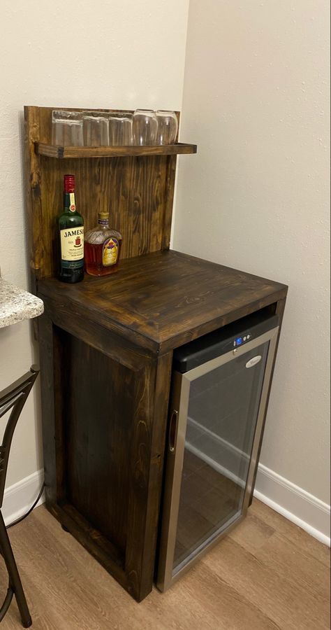 Western Liquor Cabinet, Mini Fridge Built In Cabinet Diy, Small Liquor Bar, Wine Cooler Cabinet Ideas, Outdoor Fridge Ideas, Small Bar Ideas For Home Apartments, Diy Small Bar, Liquor Cabinet Diy, Liquor Cabinet Ideas