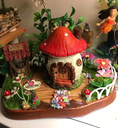 Diy Miniature Fairy House, Miniature Mushroom House, Fairy Garden Mushroom House, Mushroom Fairy House Clay, Clay Mushroom House Jar, Mushroom House Craft, Mushroom House Clay Sculpture, Polymer Clay Mushroom House, Fairy House Miniature