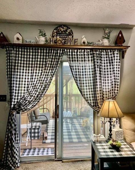 Front Window Decor Ideas, Rustic Master Bath Decor, Living Room 3 Window Curtains Ideas, Farmhouse Bling Decor, Outdoor Carport Ideas Decor, Ranch Style House Decor, Entry Way Curtain Ideas, Picture Window Ideas Living Room, Farmhouse Sliding Glass Door Curtains