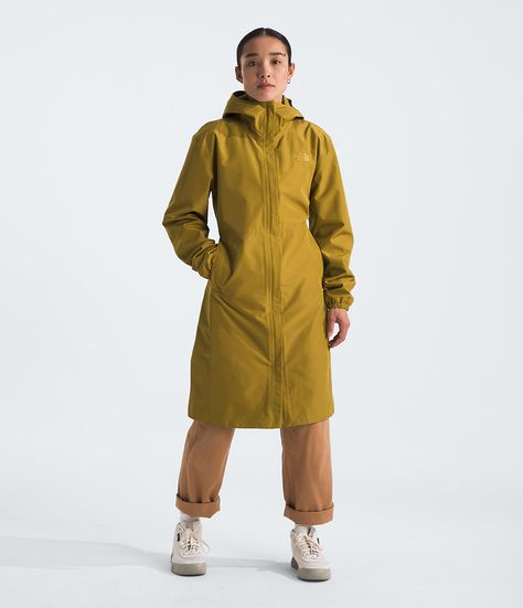 When you need full coverage for wet and windy conditions, the Women’s Daybreak Rain Parka has your back. The waterproof yet breathable DryVent® 2L fabric is seam sealed and 100% recycled, while a drawcord waist and double front zipper bring adjustability to help you look and feel your best—even on the dreariest days. Women's Women's Rainwear. Waterproof.. Breathable. [North Face, Northface, thenorthface, the northface, TNF, tnf] Pink Rain Jacket Outfit, Stylish Raincoats For Women, Rain Parka, Waterproof Parka, Parka Vest, Active Tank Tops, Raincoats For Women, Hiking Women, Parka Coat