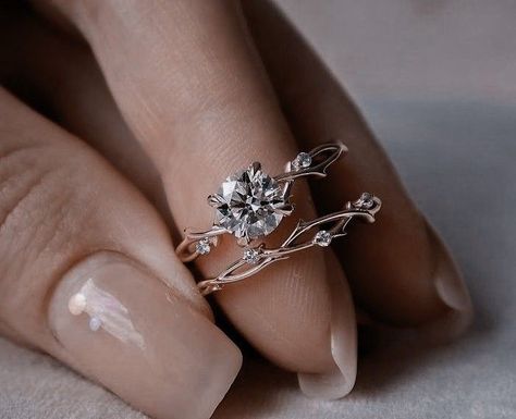 Fantasy Wedding Rings, Pretty Engagement Rings, Dream Wedding Ring, Nature Inspired Engagement Ring, Cute Engagement Rings, Future Engagement Rings, Fantasy Wedding, Dream Engagement, Dream Engagement Rings