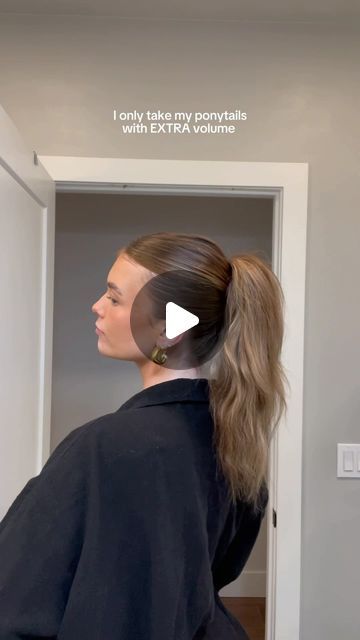 Hairstyles Ponytail Braided, Center Part Ponytail, Hairstyles For Ponytails, Pulled Up Hairstyles, Cool Ponytail Hairstyles, Low Ponytail Wedding Hair, Pull Through Ponytail, Wellness Queen, Easy Ponytail Hairstyles