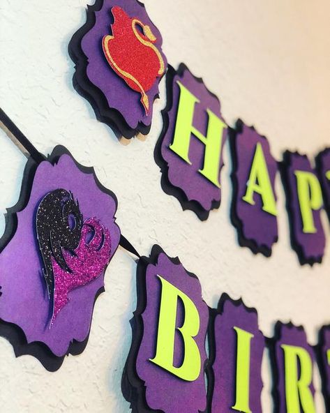 Descendants theme Banner/Descendants Disney Banner/Descendants MAL theme birthday party Descendants Decorations, Disney Villain Party Decorations, Disney Banner, Movie Watching Party, Descendants Party Ideas Birthdays, Disney Villain Party, Maleficent Party, Descendants Movie, Disney Descendants Party