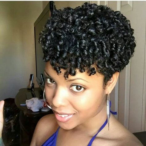 Crocheting Hairstyles, Spiral Curls Short Hair, Hair Coiling, Finger Coiling, Curls Short Hair, Type 3 Hair, Hair Rods, Coiling Natural Hair, Short Hair Twist Styles