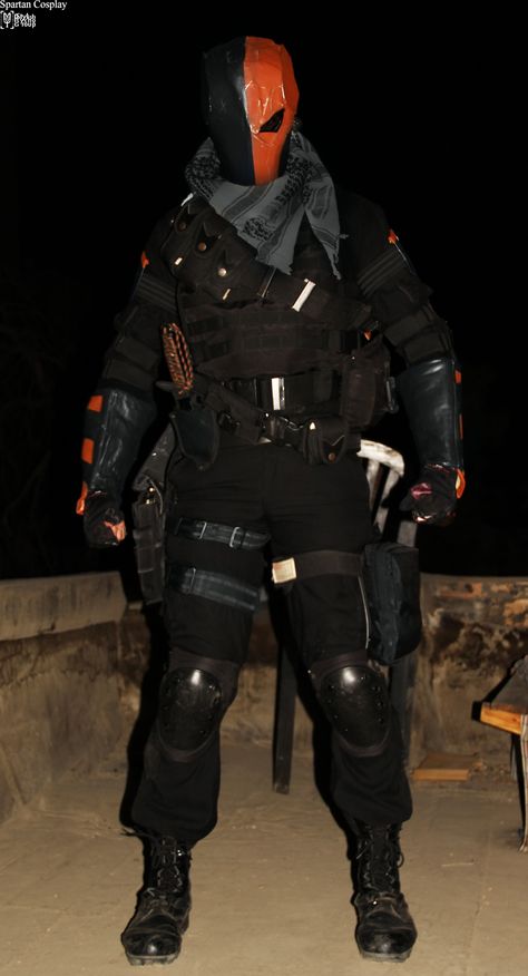 Deathstroke cosplay                                                                                                                                                                                 More Deathstroke Cosplay, Dc Deathstroke, Armadura Ninja, Deathstroke The Terminator, Armadura Cosplay, Armor Clothing, Cosplay Pictures, Dc Comics Wallpaper, Superhero Cosplay