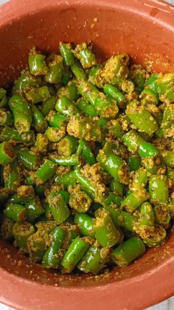 FoodieKlix 🧿 on Instagram: "Quick & Easy Mirchi ka Achar Save and try this later🥰 ✳️❇️➖Follow➖❇️✳️  @foodieklix ☑️Use #foodieklix  to get featured Recipe:- Wash, wipe & Cut Green Chillies, Transfer into a bowl. Add ½ Tsp Mustard seed powder, ½ Tbsp Saunf Powder, add ½ Tbsp Methi seeds powder, ¼ Tsp Haldi powder, Salt to taste, add 2 Tsp Lemon juice. Pour 2 Tbsp Hot Mustard Oil. Mix well & Store in a Jar ** Stays good for 10-12 days in Refrigerator** #mirchiachar #pickle #achaar #chillipickl Mirchi Recipes, Mirchi Achar, Mirchi Ka Achar, Achar Recipe, Green Chilli Pickle, Haldi Powder, Hot Mustard, Methi Seeds, Mumbai Food