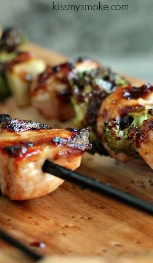 Chicken, Garlic and Broccoli Kebabs Fall Grilling, Clean Dinner Recipes, Chicken Garlic, Diy Easy Recipes, Best Food Ever, Kiss My, Kebabs, Stop Working, Skewers