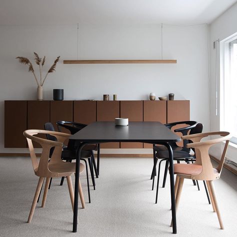 Brown painted IKEA IVAR cabinets in the dining room of Elisabeth's of Studio Ønseth Ivar Ikea Hack, Ikea Ivar Cabinet, 70s House, Ikea Ivar, Dining Room Buffet, Diy Ikea, Ikea Cabinets, Dining Room Storage, Ikea Diy