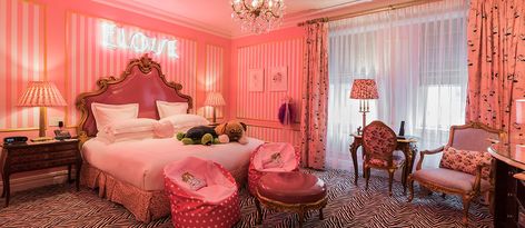 Plaza Hotel New York, Themed Hotel Rooms, Eloise At The Plaza, Nyc Hotels, Hotel Room Design, How To Book, Plaza Hotel, Hotel Rooms, The Plaza