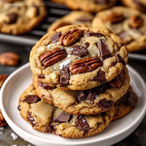 Brown Butter No-bourbon Pecan Chocolate Chunk Cookies are deliciously rich, made with browned butter, toasted pecans, and chocolate chunks. They’re soft, chewy, and perfect for cookie lovers looking for a sweet, nutty indulgence. Brown Butter Pecan Cookies, Chocolate Pecan Cookies, Chocolate Chunk Cookies Recipe, Chunk Cookies Recipe, Chocolate Chunk Cookie Recipe, Pecan Chocolate, Chocolate Chip Pecan Cookies, Chocolate Bourbon, Pecan Cookies