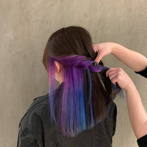 COLOURFUL HAIR on Instagram: “WOULD YOU TRY THIS COLOUR 😍 . . Follow @dailyhaircolour . . .#dailyhaircolour . . . . Okay but ❤️ this... // *Hair inspo RG @mojkahair ⚡️…” Under Hair Dye, Under Hair Color, Dark Black Hair, Hidden Hair Color, Peekaboo Hair Colors, Dyed Hair Blue, Peekaboo Hair, Haircut And Color, Hair Color And Cut