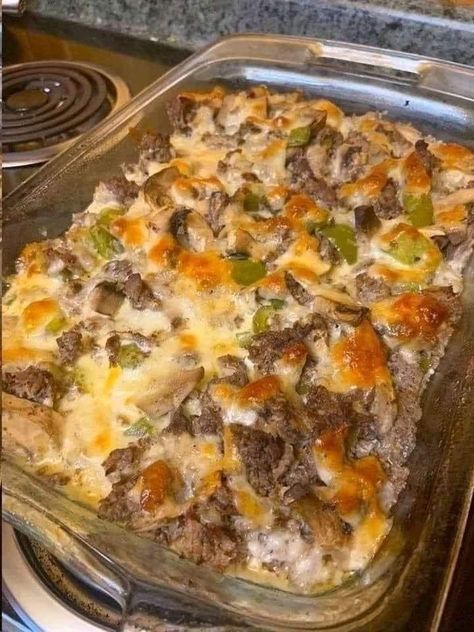 Philly Cheese Steak Casserole – Grandma's cooking Cheese Steak Casserole, Steak Casserole, Philly Cheese Steak Casserole, Cena Keto, Easy Delicious Dinners, Spaghetti Casserole, Keto Casserole, Philly Cheese, Cheese Steak