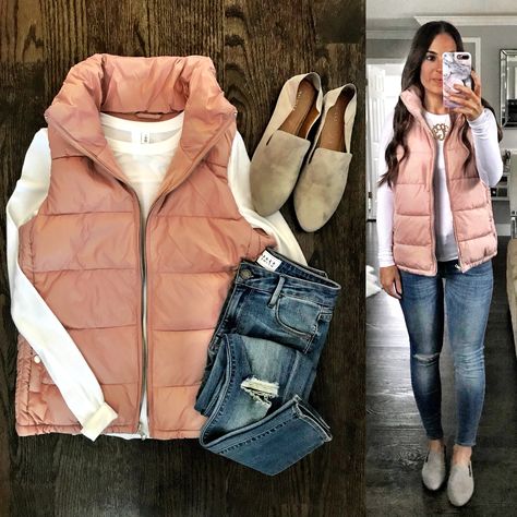 Vest Outfits For Women, Puffy Vest, Clothes And Shoes, Flat Lays, Fashion Trends Winter, Soft Cardigan, Mode Casual, Cute Fall Outfits, Vest Outfits