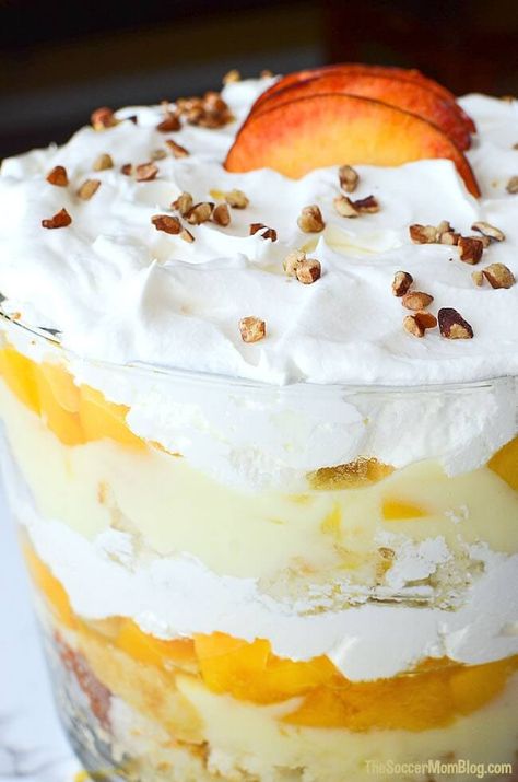 Praline Dessert Recipes, Quick Hamburger Meat Recipes Ground Beef, Easy Trifle Desserts No Bake, Sugar Free Trifle Desserts, Deserts Recipes Easy No Bake, Fall Trifle Recipes, Cranberry Trifle, Summer Trifle Recipes, Peach Trifle