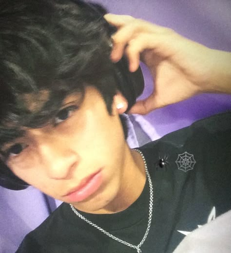 Spanish Boys Aesthetic, Mexican Boys 13, Cute Mexican Boys 13, Fake Pfp, Cute Indian Guys, Mexican Guys, Chicos Aesthetic, Fine Guys, Youth Photos