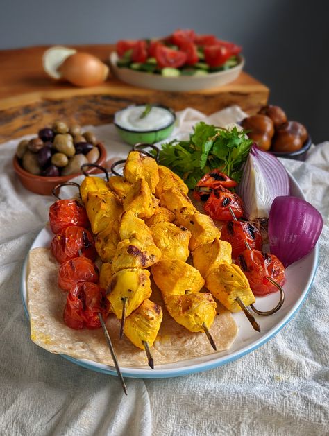 Joojeh Kabob, Kebab Chicken, Persian Chicken, Saffron Chicken, Saffron Recipes, Chicken Kebab Recipe, Chicken Kebab, Grilling Kabobs, Kebabs On The Grill