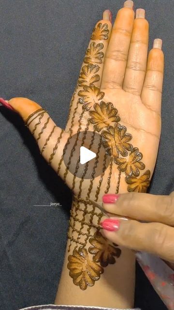 Simple Mehndi Design For Beginners, Easy Mendhi Designs Simple Full Hand, Easy Heena Design For Beginners, Cute Henna Designs Palm, Simple Easy Mehndi Designs For Beginners, Henna Designs Simple Easy, Palm Henna Designs Easy Simple, Simple And Unique Mehndi Designs, Easy Mehndi Designs For Beginners