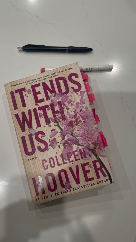 colleen hoover #books #reader #reading #booktok #colleen #itendswithus #anotations #aesthetic #thesummeriturnedpretty Collin Hoover Books, Collin Hoover, Collen Hover, Hoover Books, Book Cover Page, Book Wishlist, Colleen Hoover Books, It Ends With Us, Colleen Hoover