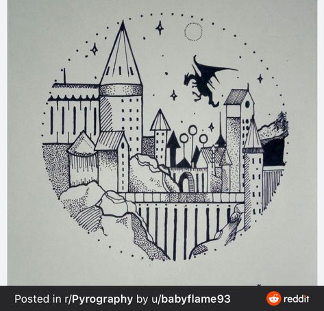 Hogwarts Drawing, Hogwarts Tattoo, Dragon Flying, Art Harry Potter, 심플한 그림, Doodle Doodle, Art Sketches Doodles, Harry Potter Tattoos, Drawing Tattoo