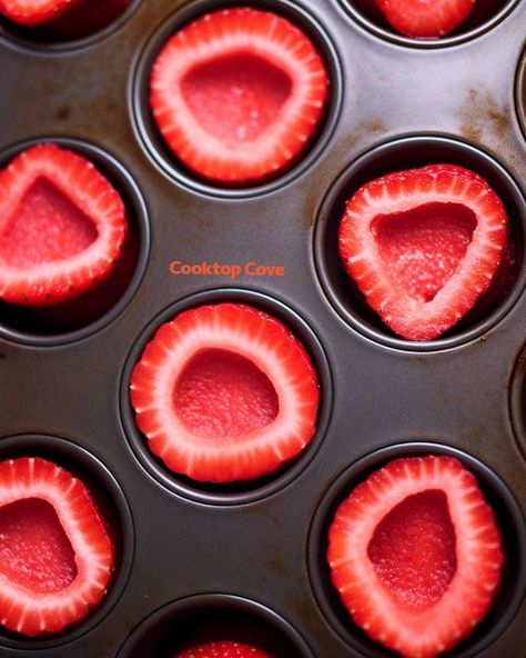 Arrange hollowed strawberries in mini-muffin tin. The mouthwatering filling that goes inside is a must-see Strawberry Cheesecake Recipe, Impressive Desserts, Fruit Dishes, Strawberry Desserts, Party Food Appetizers, Muffin Tin, Mini Muffins, Strawberry Cheesecake, Strawberry Recipes