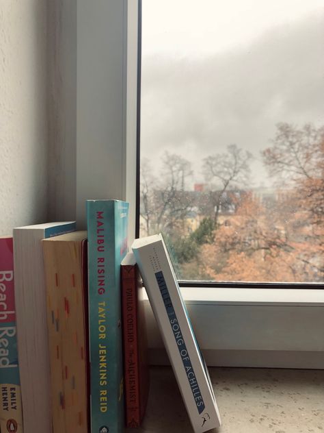 Books In Window Sill, Books In Autumn, Study Desks, Book Room, Book Storage, Study Desk, Book Photography, Window Sill, Storage Ideas