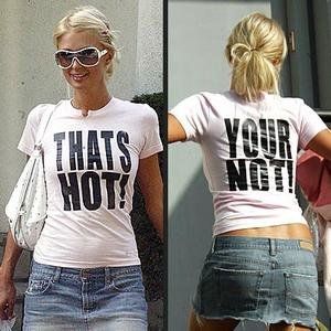 Good thing she's rich Paris Hilton Thats Hot, 2000s Paris Hilton, Paris Hilton Outfits, Paris And Nicole, Hot Tee, Y2k Shirt, Trendy Crop Tops, Slogan Tshirt, Y2k Baby Tee