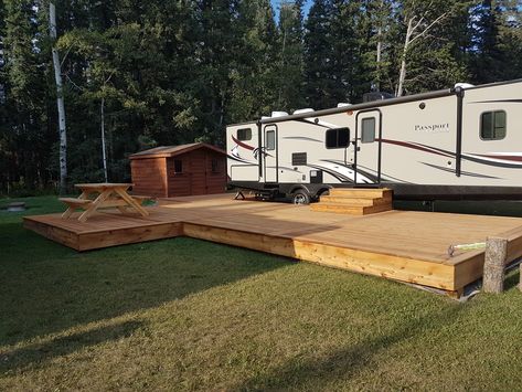 Rv Patio Deck Ideas, Trailer Decor Outside, Permanent Camper Site Ideas Backyard, Seasonal Trailer Site Ideas, Decks For Campers, Camper On Land, River Lot Ideas, Camper Decks Ideas Patio, Rv Decks Porches