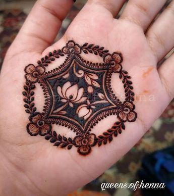 S Mehandi Design, Mehendi Designs Palm, Modern Mehndi Design, Modern Mehndi, Mehndi Designs For Kids, Mehndi Design Pictures, Simple Mehndi Designs Fingers, Very Simple Mehndi Designs, Modern Mehndi Designs