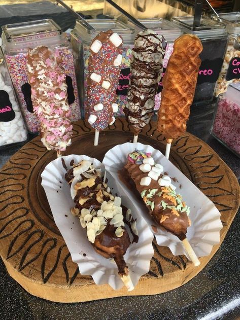 Waffle On A Stick Food Truck, Waffle On Stick, Waffles On A Stick Recipe, Sweets Food Truck, Waffle Sticks Ideas, Waffle On A Stick Ideas, Food Truck Drinks, Waffle Truck Ideas, Food Truck Ideas Recipes