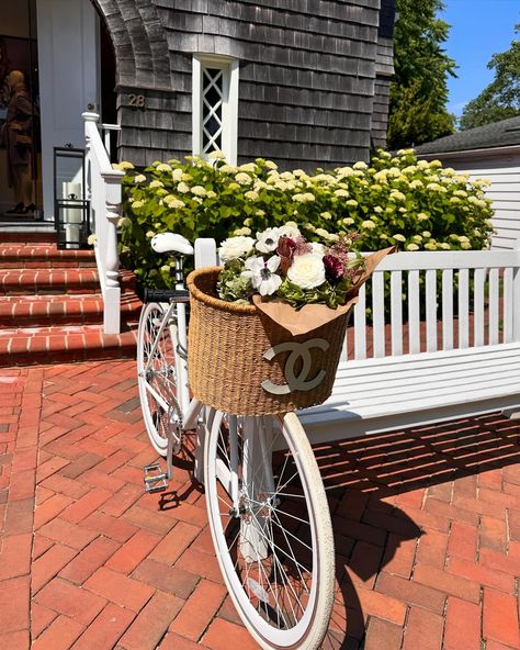 A little shopping in the Hamptons 🛍️🤍🐚 >>> swipe to see what I got!! 🌼🐞 My matching dress set is linked in my Amazon storefront (under ‘STYLE’) 🖤🤍 . . . #summer #hamptons #shopping #easthamptons #hamptonsstyle #vacation #summervibes East Hamptons Aesthetic, Summer Hamptons, Hamptons Vacation, Hamptons Aesthetic, Steak And Rice, Peach Recipes, Hamptons Summer, Hamptons Style, Amazon Storefront