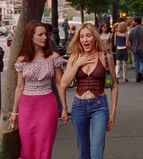 5 Amazing Carrie Bradshaw Outfits — Shop The Looks - Brit + Co Carrie Bradshaw Outfits, Carrie Bradshaw Style, Charlotte York, City Quotes, Fashion 90s, 90's Fashion, Book List, Carrie Bradshaw, Just Girly Things