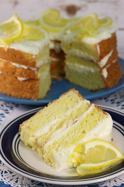 Olive Garden Lemon Cake, Olive Garden Lemon Cream Cake, Italian Lemon Cream Cake, Lemon Cream Cake, Olive Garden Copycat, Olive Garden Recipes, Resipi Kek, Cake Liner, Torte Cupcake