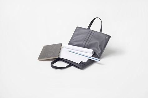 nendo Designs Leather Bag for Architects Architect Bag, Nendo Design, Tods Bag, Photo Bag, Adjustable Bag, Work Tools, Textiles Fashion, Bag Design, Japanese Design