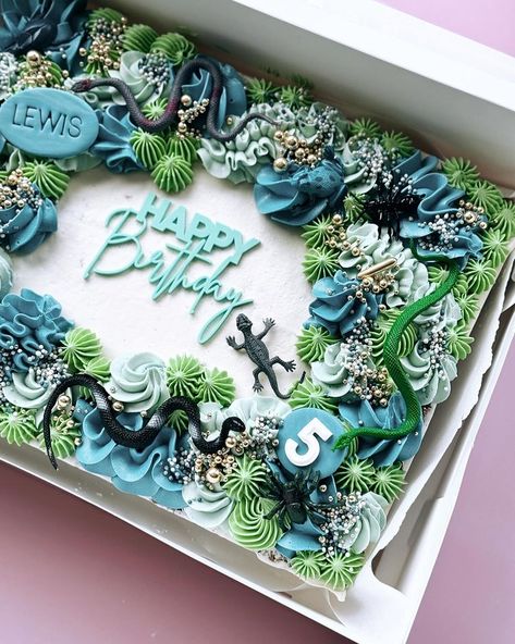 Reptile Party Cake, Reptile Party Food, Reptile Cake, Lizard Cake, Dinosaur Birthday Party Food, Snake Cakes, Frog Party, Reptile Party, Leo Birthday