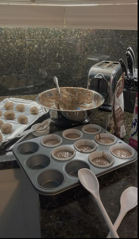 2024 Vision Board Baking, Cupcake Baking Aesthetic, Vision Board Baking Aesthetic, Baking Aesthetic Muffins, Baking Cooking Aesthetic, Baking Athstetic, Bake Astethic, Baking Mess Aesthetic, Baking Aesthetic Cupcakes