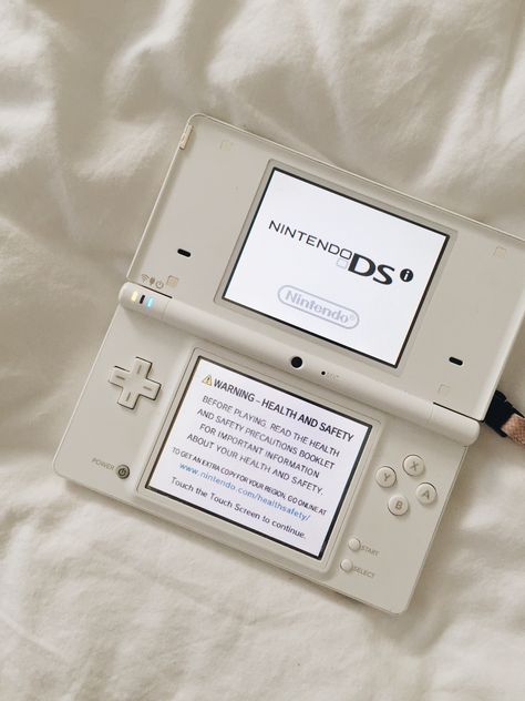 Willow Hale, Spotify Gift, Bad Reputation, Retro Gadgets, Nintendo Switch Accessories, Fotografi Vintage, Beige Aesthetic, Birthday Wishlist, Nintendo Ds