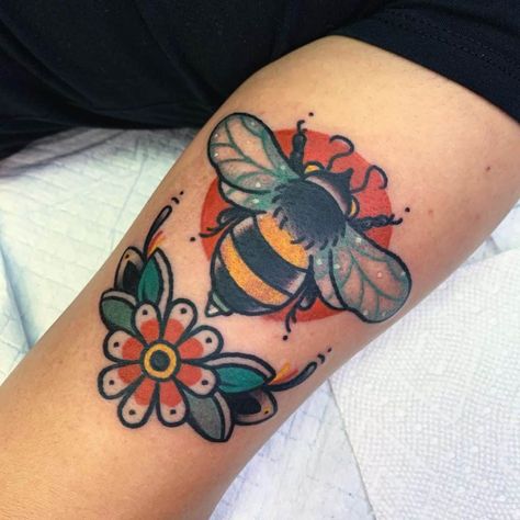 Traditional bee tattoo 2 Bumble Bee Tattoo Traditional, Traditional Style Bee Tattoo, Traditional Bumble Bee Tattoo, Old School Bee Tattoo, Bee Tattoo Traditional, American Traditional Bee Tattoo, Bee Knee Tattoo, Traditional Bee Tattoo, Bees Knees Tattoo