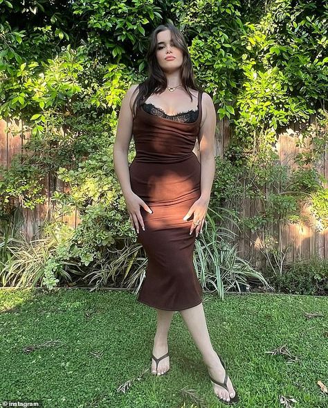 Euphoria star and model Barbie Ferreira shared new photos to social media on Thursday. The... Barbie Ferreira Outfit, Chocolate Brown Dress, Brown Midi Dress, Barbie Ferreira, Fashion Design Sketch, Princess Kate Middleton, Pose For The Camera, Black Lace Bra, Old Hollywood Glamour