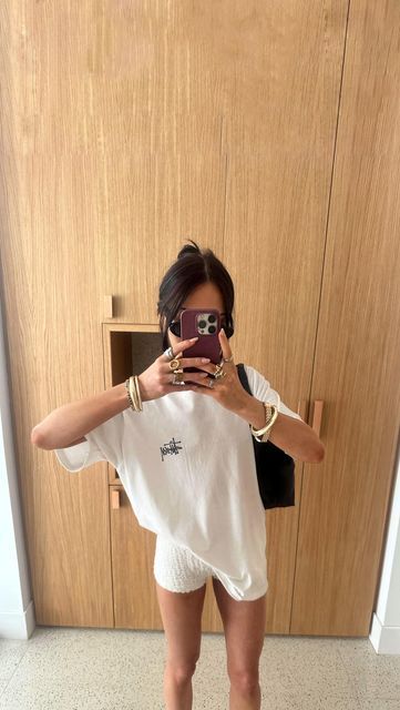 Lorna Spaine on Instagram: "Details 🏷️

Tshirt: @stussy 
Bag: @cosstores 
Shorts: @bershka 

Clothes | fashion | style | styling | what I wore | what I’m wearing | T-shirt | streetwear | street style | cos | Stussy | clothing | fashion reel | styling reel | white outfit | vacation | vacation outfit | vacation style | Mallorca | Mallorca outfits | summer | summer holidays | oversized bags | micro shorts | oversized T-shirt | stylist" Stussy Tshirt Outfit, Styling An Oversized Tshirt, Stussy Shirt Outfit, Bershka Clothes, Stussy Bag, Oversized Bags, Stussy Clothing, Stussy Shirt, Micro Shorts