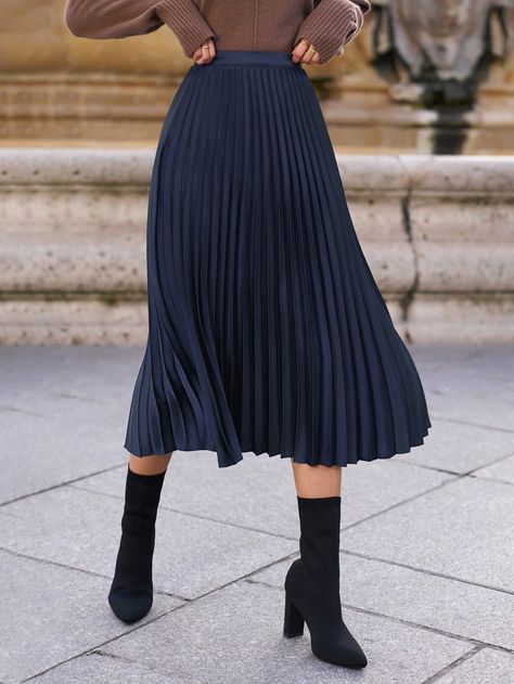 Navy blue skirt outfits