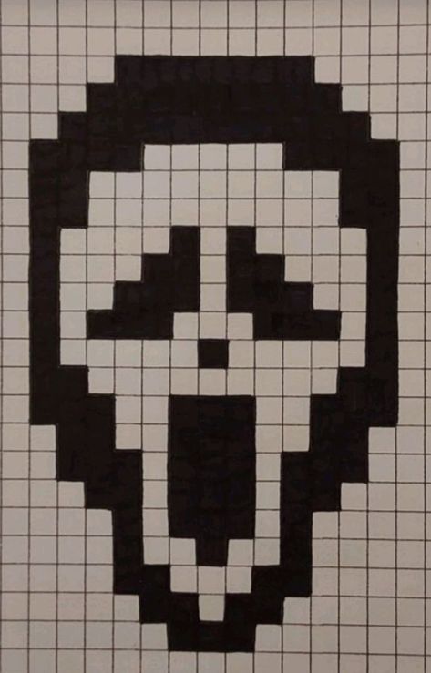 Ghost Face Pixel Art Grid, Pixel Ghostface, Pixel Art Grid Halloween, Ghost Face Pixel Art, Graphic Paper Drawing, Ghostface Pixel Art, Pixel Art Face, Grid Paper Art, Pixel Art Black And White