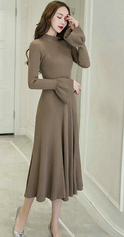 Modest Fashion Hijab, Soiree Dress, Muslim Fashion Hijab Outfits, Muslim Women Fashion, Classy Casual Outfits, Knitwear Fashion, Stylish Work Outfits, Elegant Dresses For Women, Sweater Dress Women