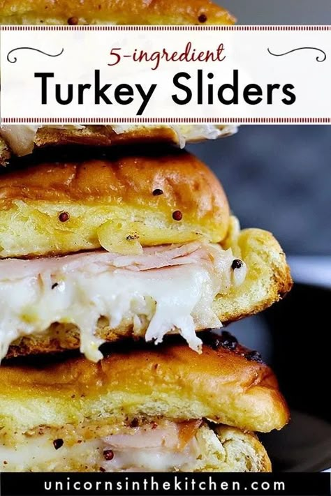 Turkey Sliders On Hawaiian Rolls, Baked Sliders, Sliders Recipes Turkey, Sliders On Hawaiian Rolls, Sliders Recipes Hawaiian Rolls, Turkey Lunch Meat, Hawaiian Roll Sliders, Turkey Sliders, Leftover Thanksgiving